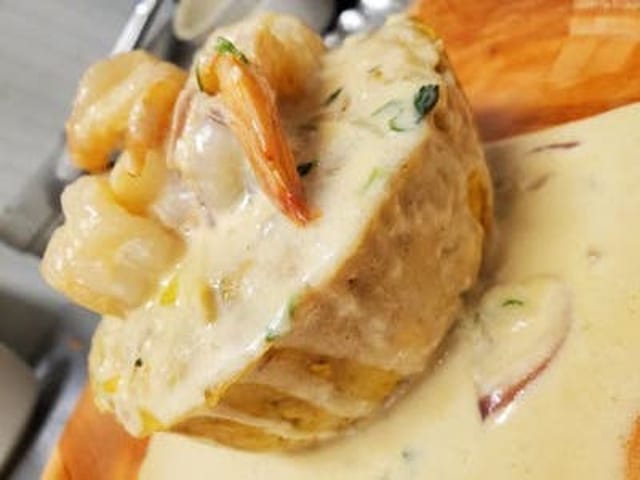 Trifongo Camarones Ajillo.