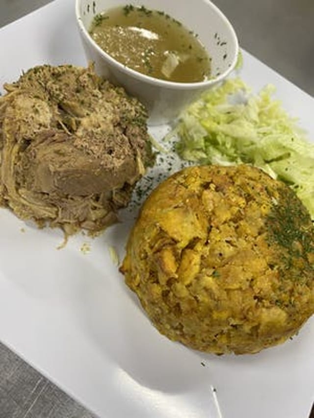 Trifongo con Pernil.